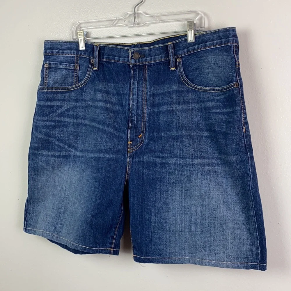 Levi Strauss | Men’s 569 Loose Straight Denim Shorts 40 7.5” inseam